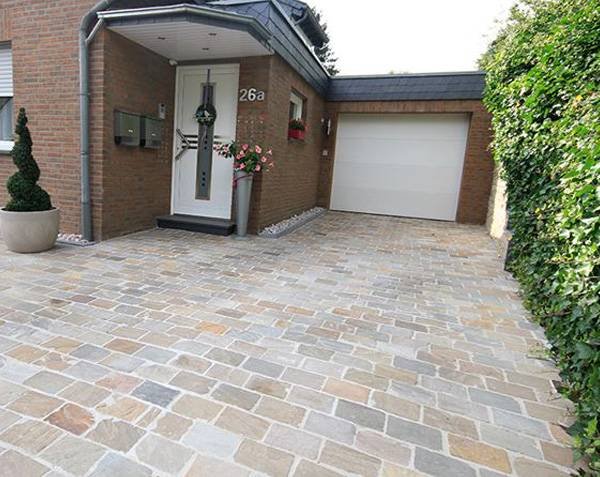 Multicolored cobblestones