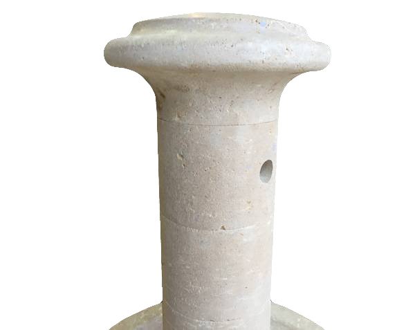 Carved stone fountain - Burgundy stone - Lanvignes Golden-Yellow Aged Carved stone fountain - Burgundy stone - Lanvignes Golden-Yellow Aged