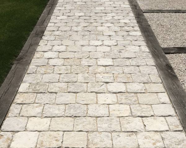 Stable cobblestones - Price