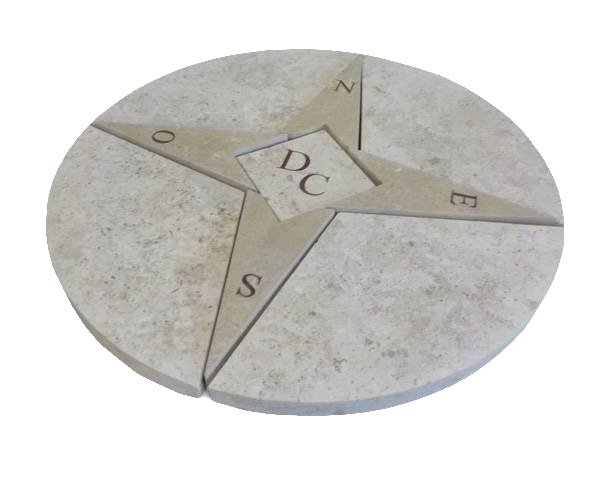 Rose window in natural limestone - Semond Blend and Lanvignes Golden yellow Brushed finish