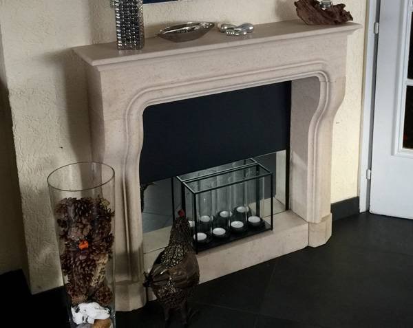 Fontainebleau fireplace in natural Burgundy stone - Honed Light Charmot