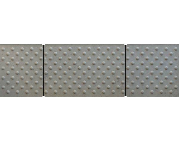 Dalle podotactile en pierre