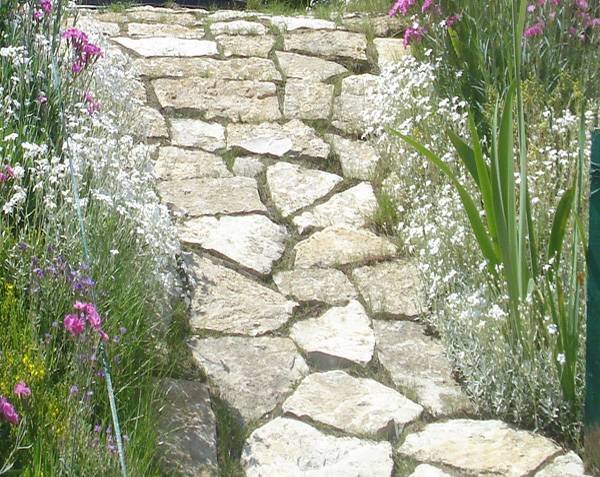 Opus incertum pierre de bourgogne allée