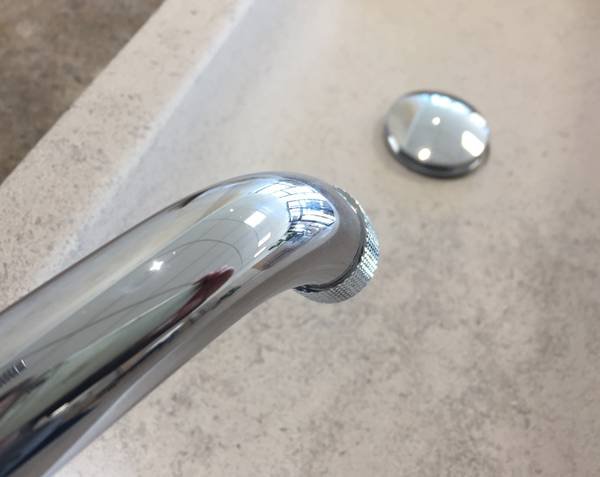 Low spout kitchen faucet Low spout kitchen faucet