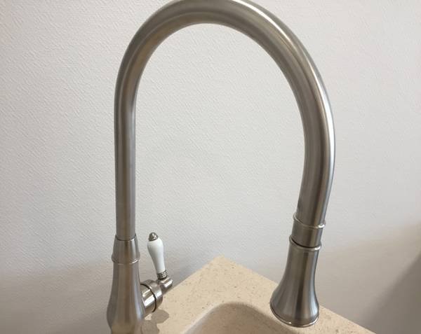 Swan neck faucet