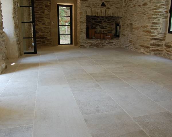 Dallage en pierre de Bourgogne Ampilly Finition Antique - Longueurs Libres x Largeur 50 cm