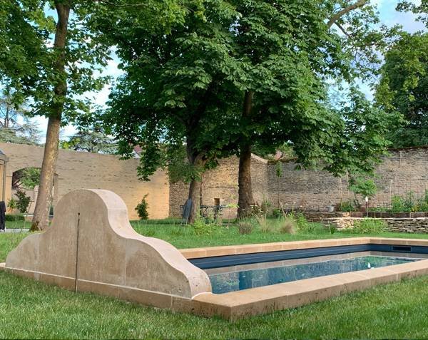 Fontaine Chapeau de gendarme - Lanvignes Doré-Jaune Vieilli Fontaine Chapeau de gendarme - Lanvignes Doré-Jaune Vieilli