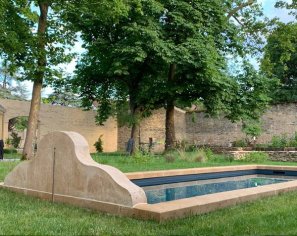 Fontaine Chapeau de gendarme - Lanvignes Doré-Jaune Vieilli Fontaine Chapeau de gendarme - Lanvignes Doré-Jaune Vieilli