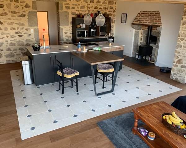 Carrelage à cabochon en pierre - Semond Clair Veiné Finition Antique 40 x 40 cm - Cabochons de 7 x 7 cm Carrelage à cabochon en pierre - Semond Clair Veiné Finition Antique 40 x 40 cm - Cabochons de 7 x 7 cm