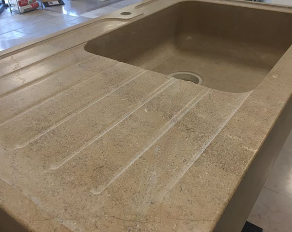 Évier un bac - Pierre de Corton Finition Adouci Évier un bac - Pierre de Corton Finition Adouci