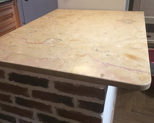 Limestone bar counter - Corton limestone