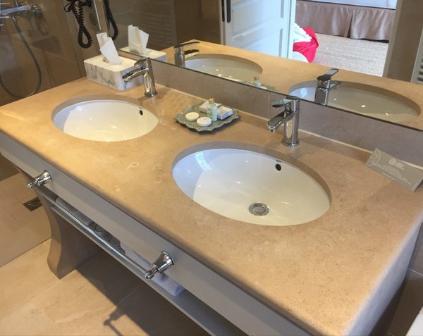 Vanity top - Bathroom - Golden Charmot limestone Vanity top - Bathroom - Golden Charmot limestone
