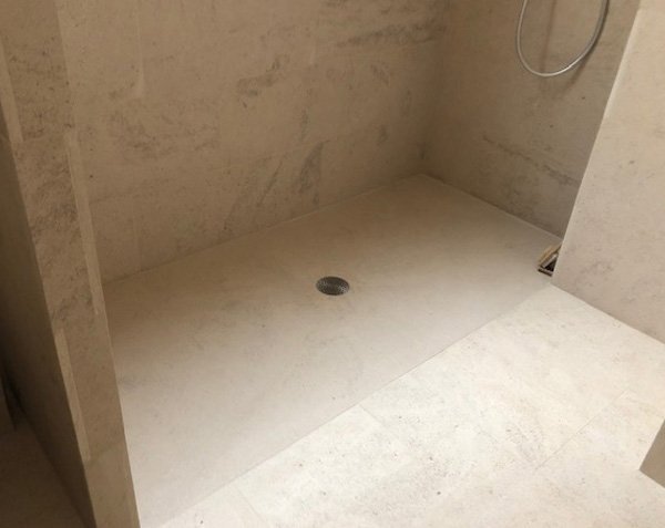 Receveur de douche à l'italienne - Pierre de Bourgogne - Charmot Clair Adouci