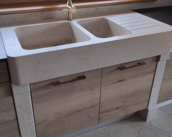 Sink with Draining Area in Limestone - Charmot Light Honed Sink with Draining Area in Limestone - Charmot Light Honed