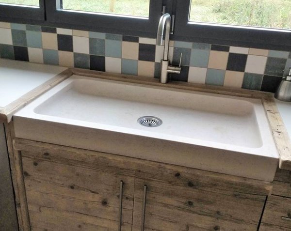 Basin - Natural Limestone Sink from Burgundy - Charmot Light Honed Basin - Natural Limestone Sink from Burgundy - Charmot Light Honed