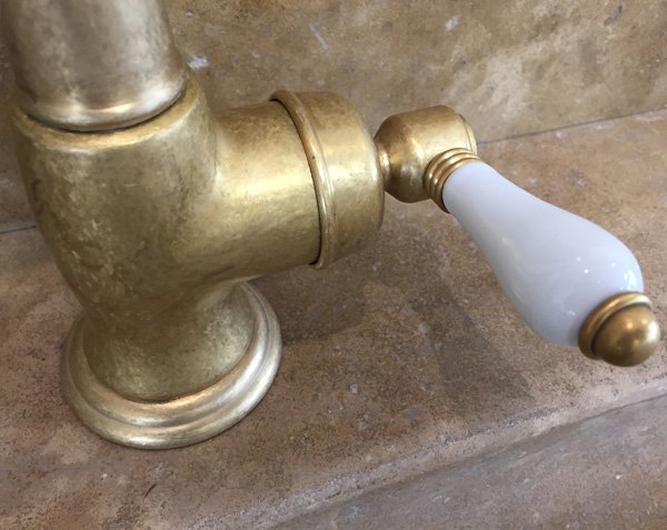 Kitchen faucet - Aged brass