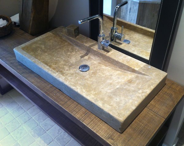 Bathroom sink in Burgundy limestone Lanvignes Antique with patina
