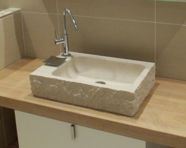 Sink in Burgundy Limestone - Charmot Light Honed Sink in Burgundy Limestone - Charmot Light Honed
