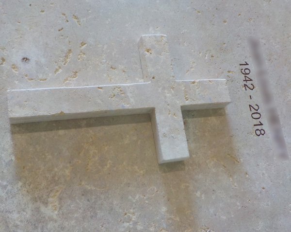 Gravestone - Engraving in natural stone