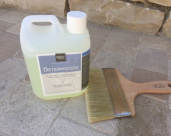 Anti-moss treatment for stone terrace