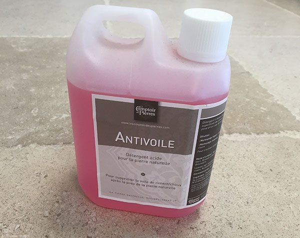 Acid cleaner for natural stone