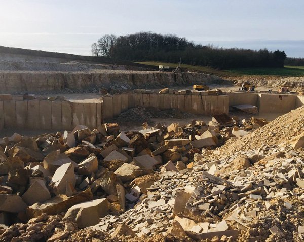 Block and slab - Ampilly limestone