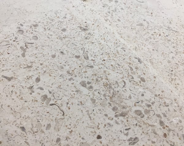 Light Buffon Stone Flooring - Strata 3 Contrepasse - Brushed Finish