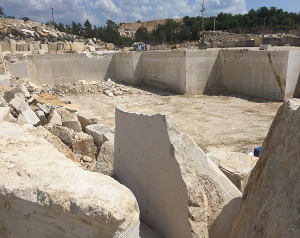 Charmot - Yonne quarry (89)