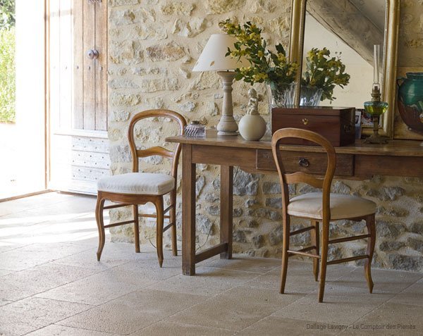 Burgundy Limestone Flooring Lanvignes - Vieux Beaune Finish - Random Lengths x 50 cm Width