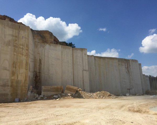 Massangis quarry Massangis quarry