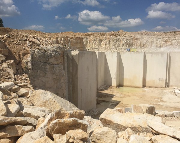Massangis Pierre - Prix dalles en pierre par mètre carré sur notre site