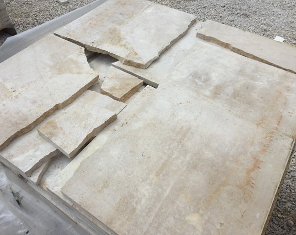 Limestone opus incertum - Sawn edges Limestone opus incertum - Sawn edges