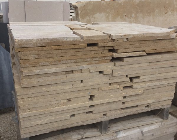 Opus incertum in natural limestone from Burgundy Opus incertum in natural limestone from Burgundy