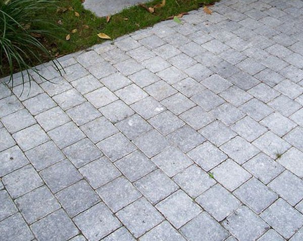 Paver in Aged Belgian Blue Stone - Fixed square or rectangular format Paver in Aged Belgian Blue Stone - Fixed square or rectangular format