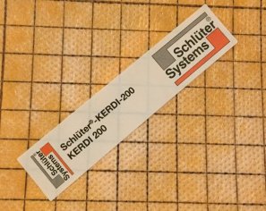 Natte d'étanchéité pour receveur et bac de douche en pierre naturelle - Schlüter-Systems Natte d'étanchéité pour receveur et bac de douche en pierre naturelle - Schlüter-Systems