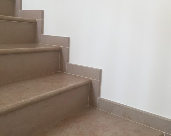 Natural Limestone - Skirtings in Comblanchien Stone Natural Limestone - Skirtings in Comblanchien Stone