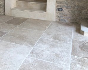 Pierre de Bourgogne - Semond Nuancé - Bandes de 40/50/60 cm Finition Monastère - Dalles et dallages Pierre de Bourgogne - Semond Nuancé - Bandes de 40/50/60 cm Finition Monastère - Dalles et dallages