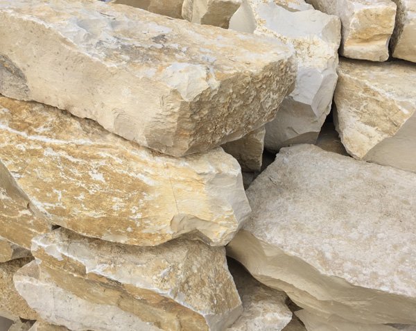 Palettes of rubble stone for sale Palettes of rubble stone for sale