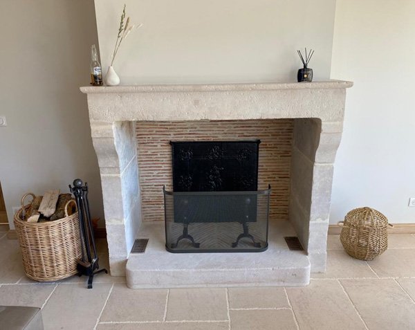 Fireplace with jambs and lintel in stone Fireplace with jambs and lintel in stone