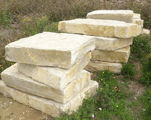 Mur de soutènement en pierre naturelle de Bourgogne