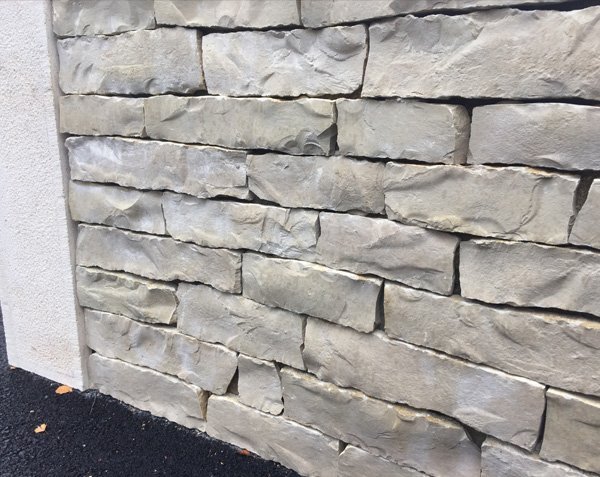 Wall cladding in Yonne stone