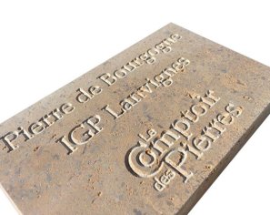 Inaugural paver in Burgundy limestone Inaugural paver in Burgundy limestone