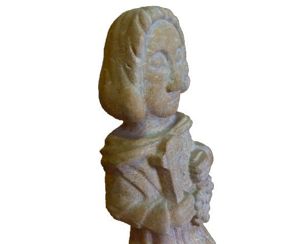Saint-Vincent carving in natural limestone from Burgundy Saint-Vincent carving in natural limestone from Burgundy