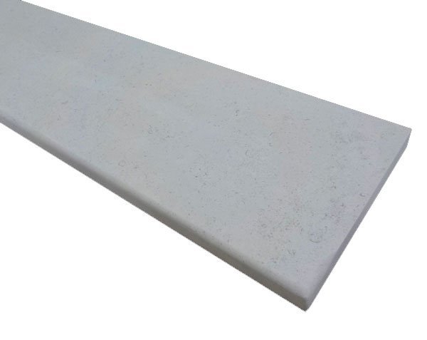 Window sill in natural limestone Window sill in natural limestone