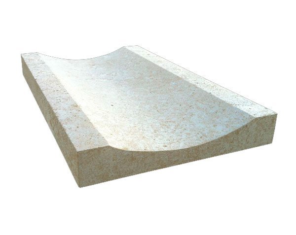 Drain in Burgundy limestone for terraces and gardens. Drain in Burgundy limestone for terraces and gardens.