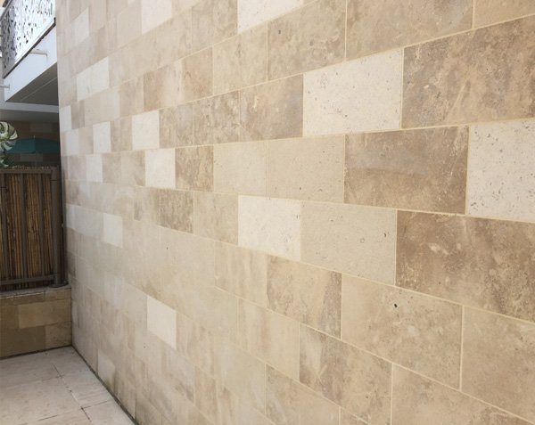 Building Wall in Stone