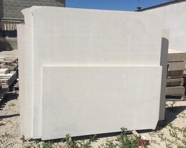 Cutting of natural limestone