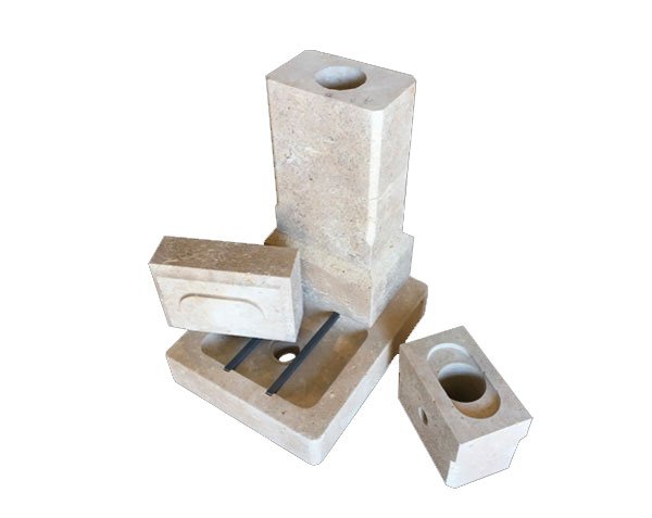 Stone fountain basin - Lanvignes Golden-Yellow Aged