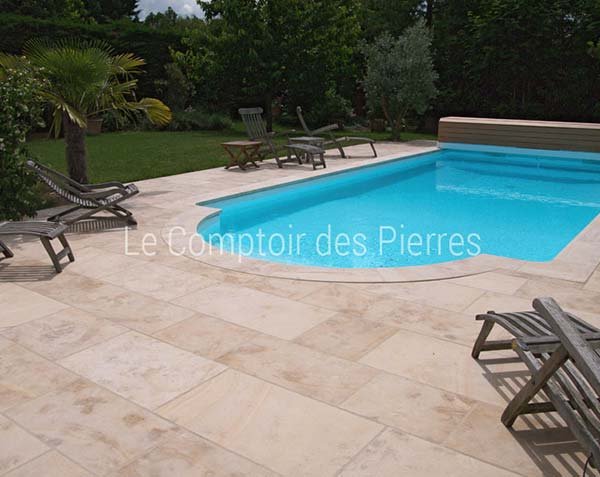 Roman staircase in natural stone – Swimming pool coping stones Roman staircase in natural stone – Swimming pool coping stones