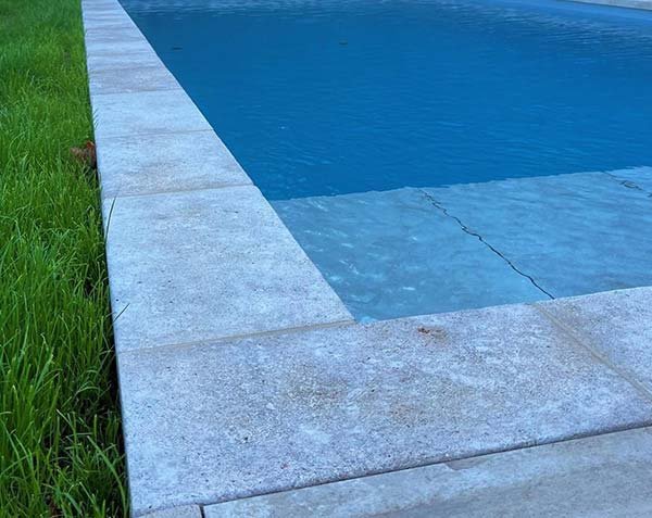 Pool edge in natural stone - Semond Blended